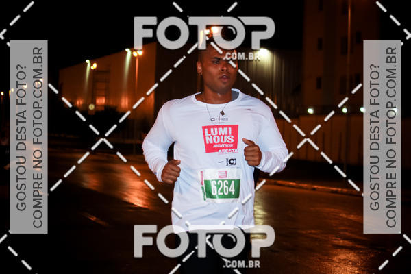Buy your photos of the eventLuminous Run on Fotop