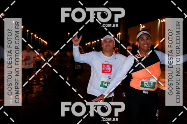 Buy your photos of the eventLuminous Run on Fotop