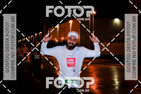 Buy your photos of the eventLuminous Run on Fotop