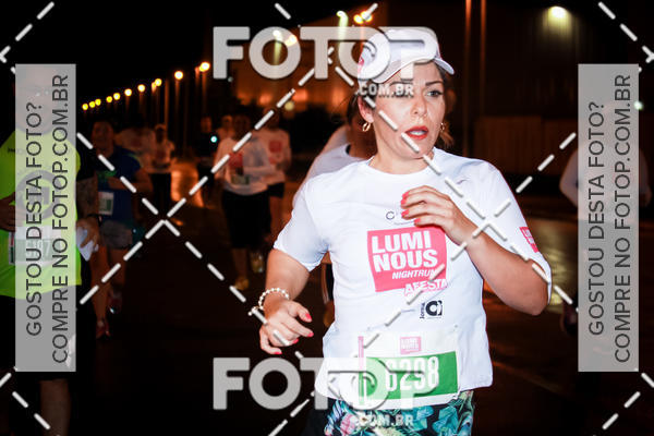Buy your photos of the eventLuminous Run on Fotop