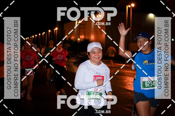 Buy your photos of the eventLuminous Run on Fotop