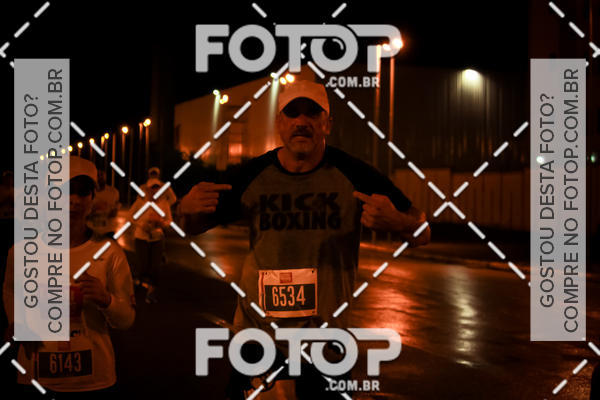 Buy your photos of the eventLuminous Run on Fotop