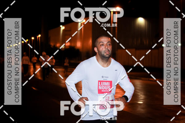 Buy your photos of the eventLuminous Run on Fotop