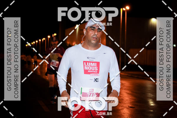 Buy your photos of the eventLuminous Run on Fotop