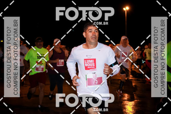 Buy your photos of the eventLuminous Run on Fotop