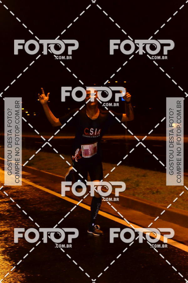 Buy your photos of the eventLuminous Run on Fotop