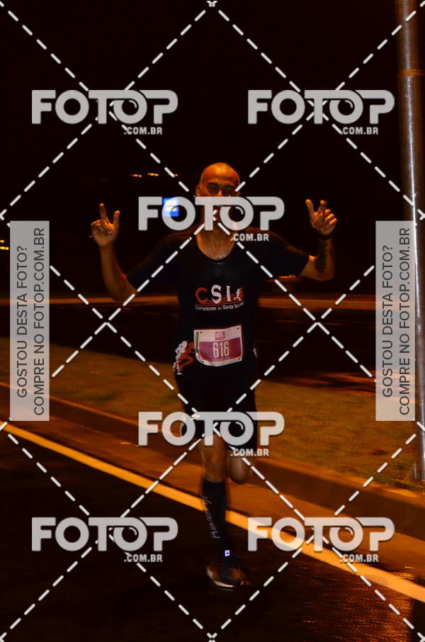 Buy your photos of the eventLuminous Run on Fotop