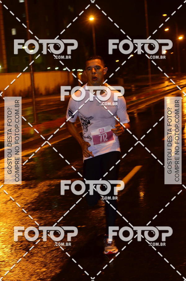 Buy your photos of the eventLuminous Run on Fotop