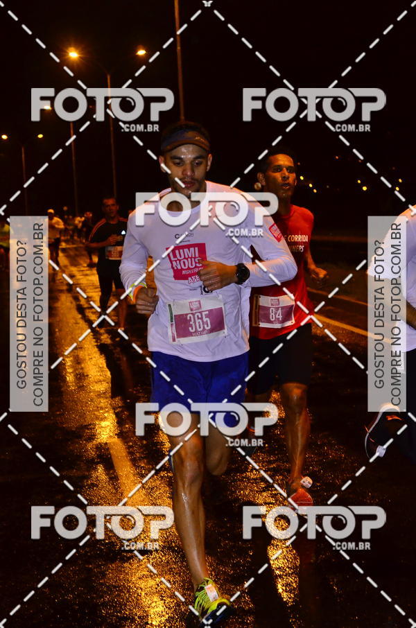 Buy your photos of the eventLuminous Run on Fotop