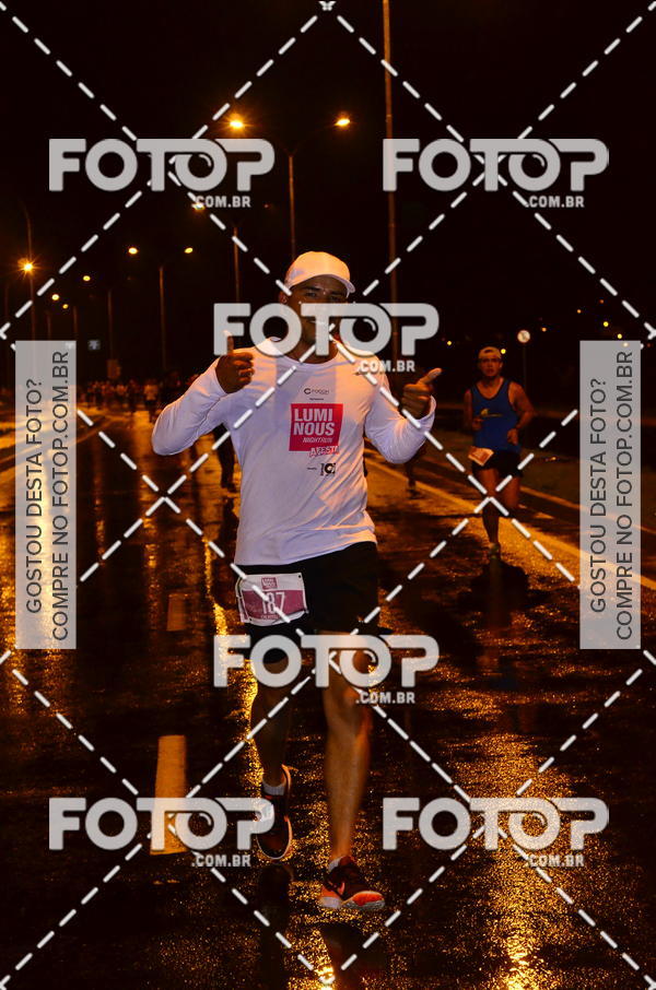 Buy your photos of the eventLuminous Run on Fotop