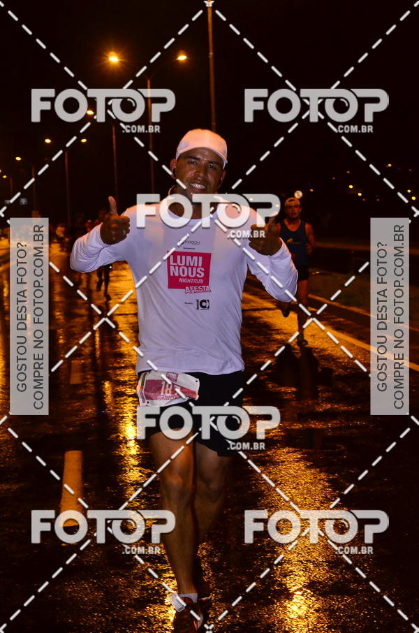 Buy your photos of the eventLuminous Run on Fotop