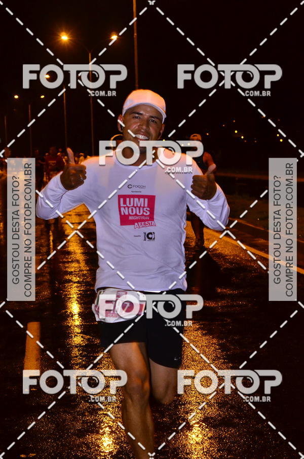 Buy your photos of the eventLuminous Run on Fotop