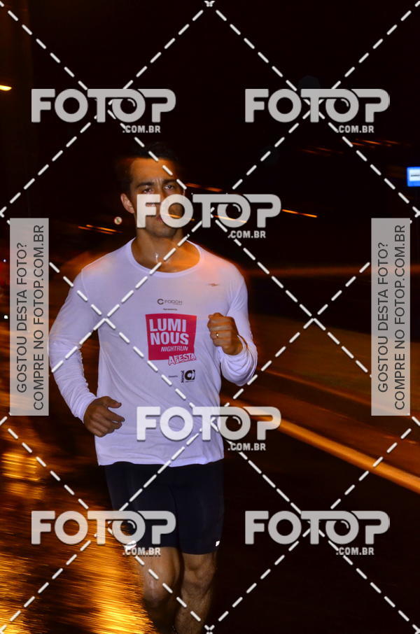 Buy your photos of the eventLuminous Run on Fotop