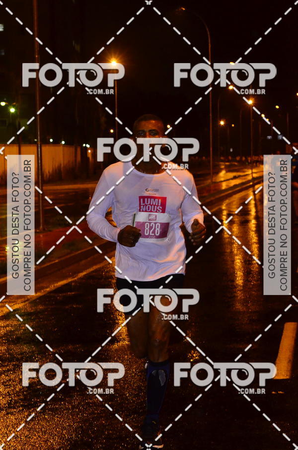 Buy your photos of the eventLuminous Run on Fotop