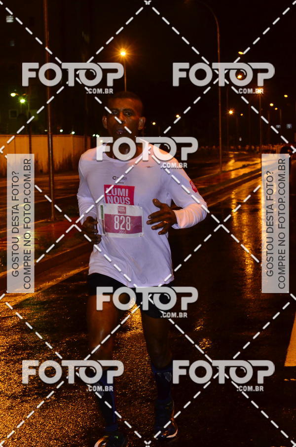 Buy your photos of the eventLuminous Run on Fotop