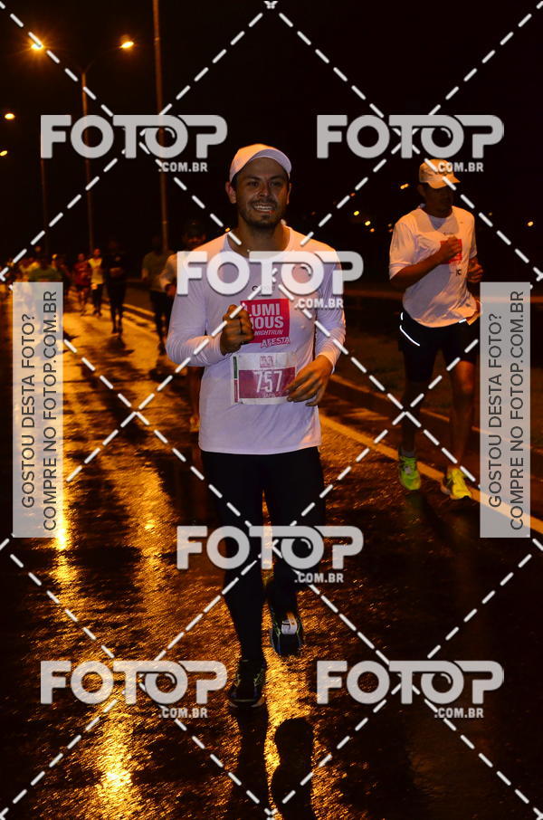 Buy your photos of the eventLuminous Run on Fotop
