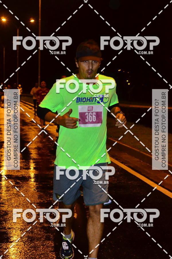 Buy your photos of the eventLuminous Run on Fotop