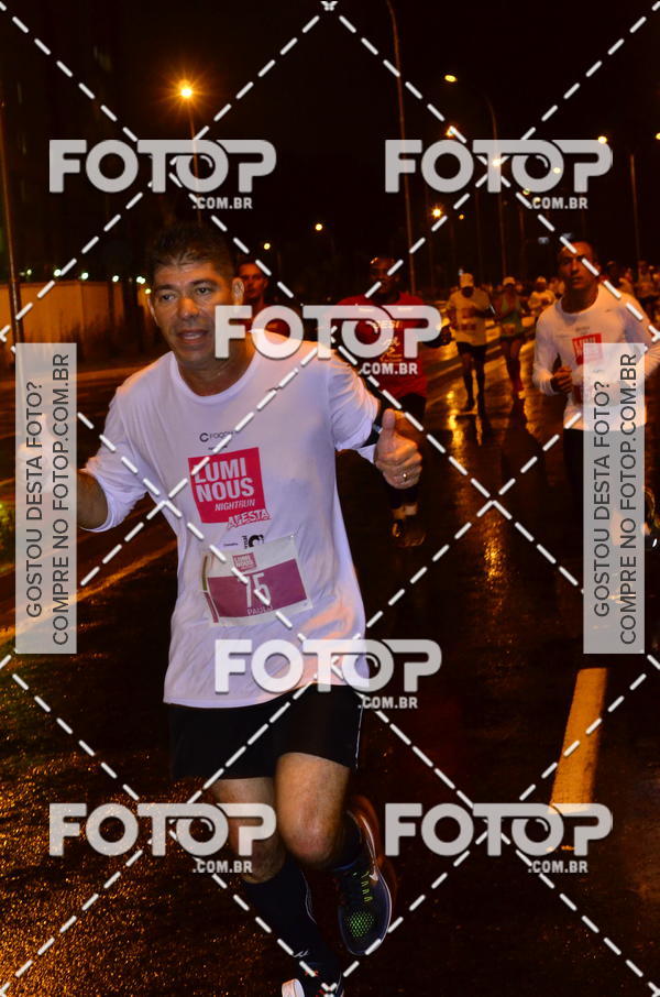 Buy your photos of the eventLuminous Run on Fotop