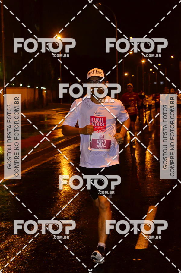 Buy your photos of the eventLuminous Run on Fotop