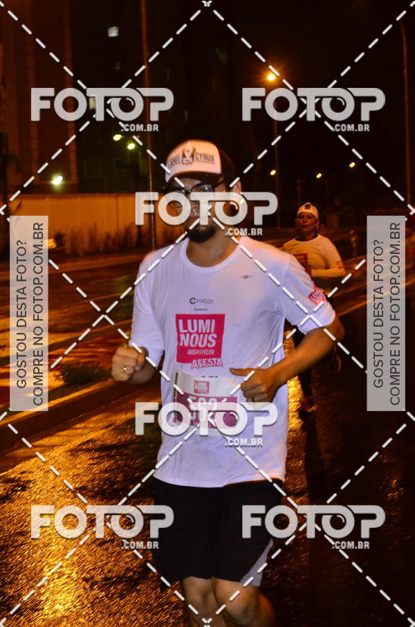 Buy your photos of the eventLuminous Run on Fotop