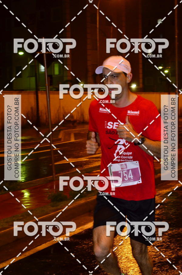 Buy your photos of the eventLuminous Run on Fotop