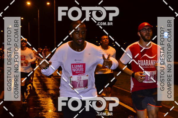 Buy your photos of the eventLuminous Run on Fotop