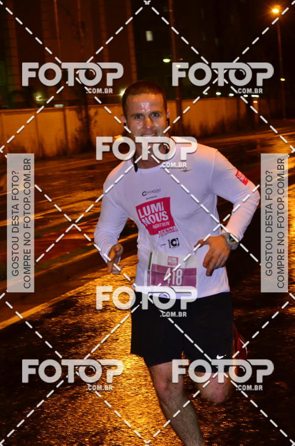 Buy your photos of the eventLuminous Run on Fotop