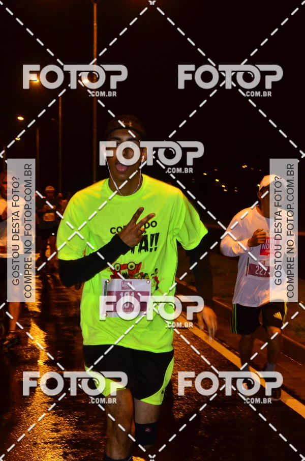 Buy your photos of the eventLuminous Run on Fotop