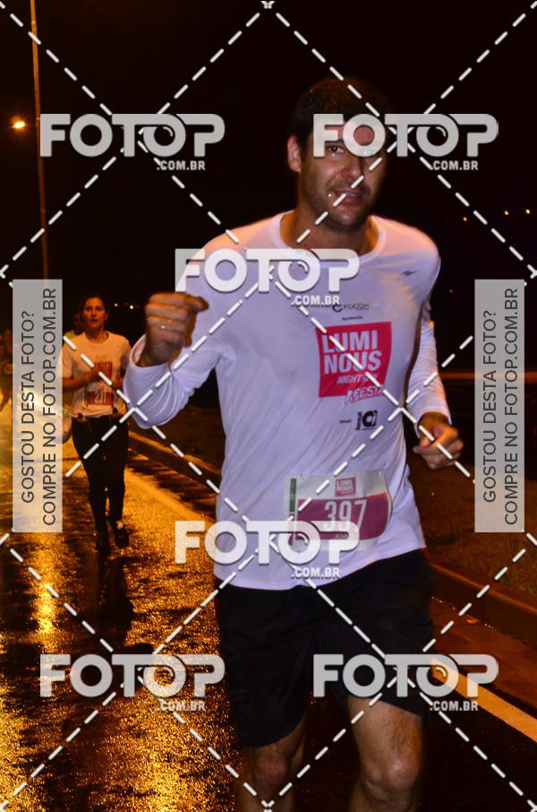 Buy your photos of the eventLuminous Run on Fotop