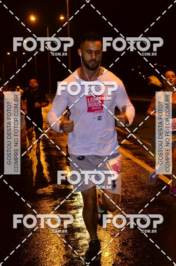 Buy your photos of the eventLuminous Run on Fotop