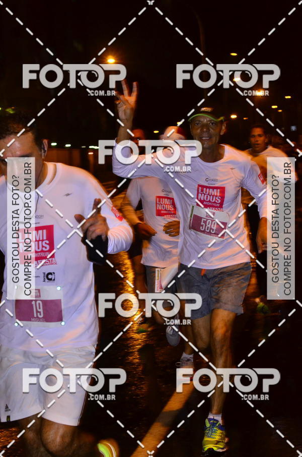 Buy your photos of the eventLuminous Run on Fotop
