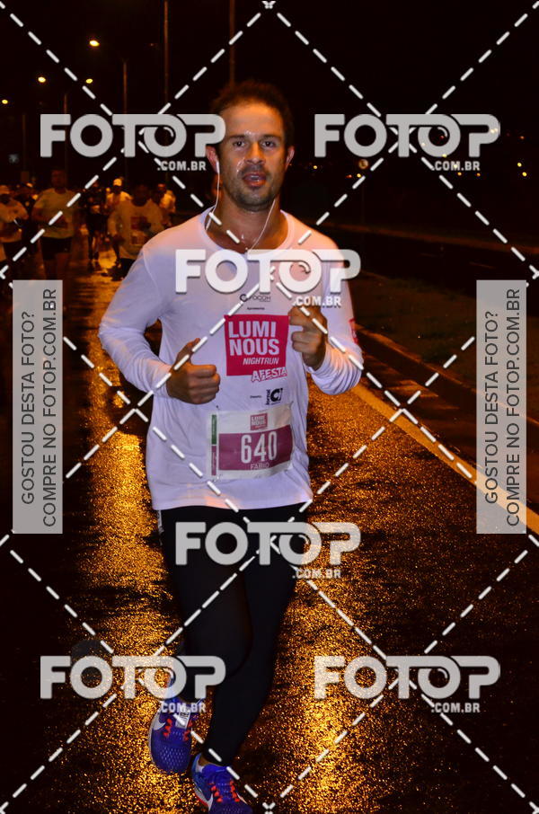Buy your photos of the eventLuminous Run on Fotop