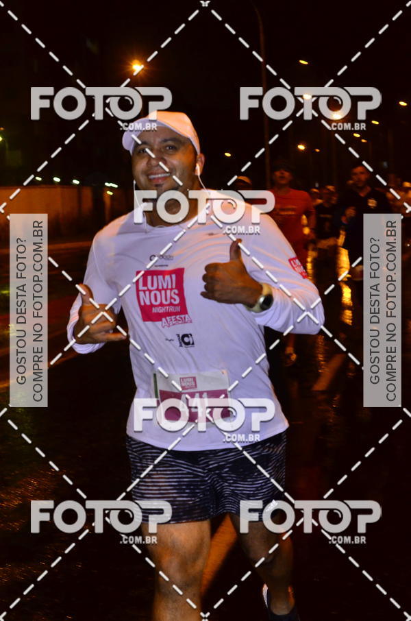 Buy your photos of the eventLuminous Run on Fotop