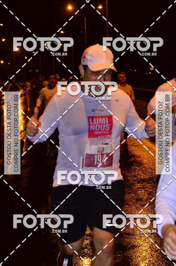 Buy your photos of the eventLuminous Run on Fotop