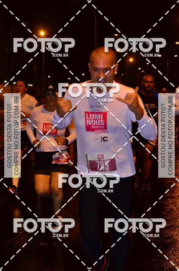 Buy your photos of the eventLuminous Run on Fotop