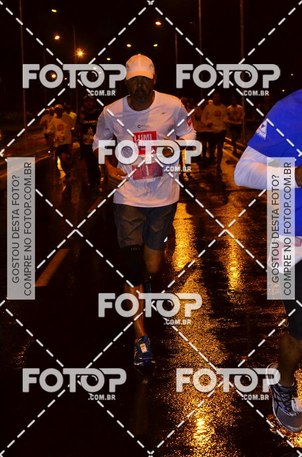Buy your photos of the eventLuminous Run on Fotop