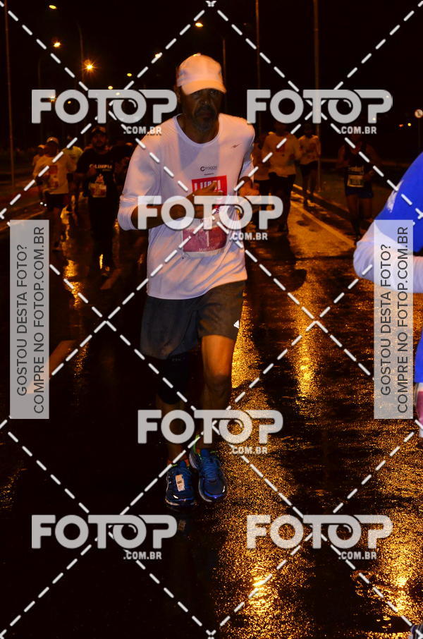 Buy your photos of the eventLuminous Run on Fotop