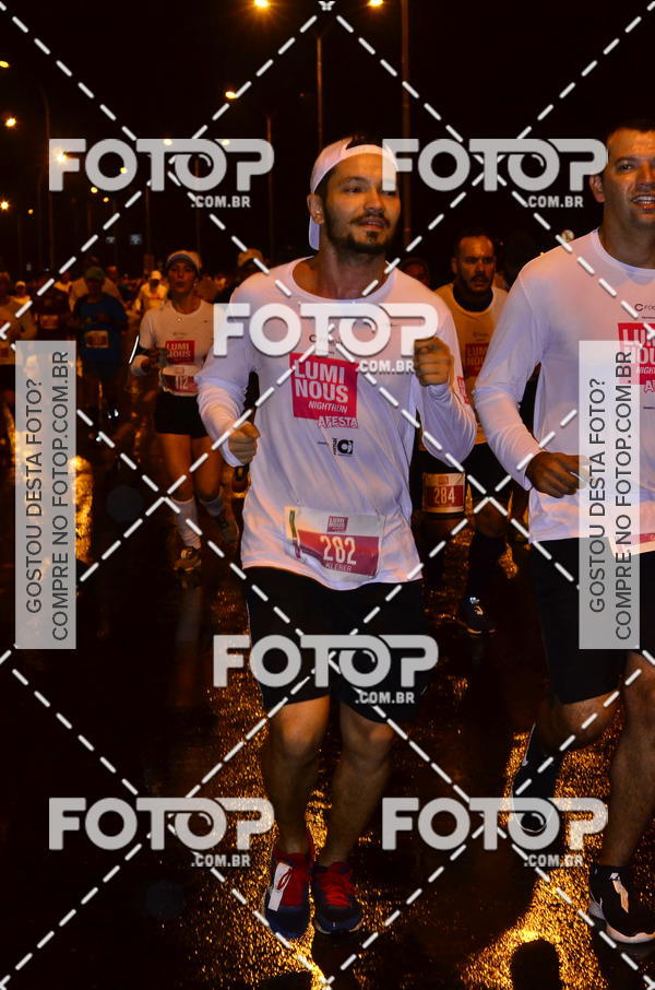 Buy your photos of the eventLuminous Run on Fotop