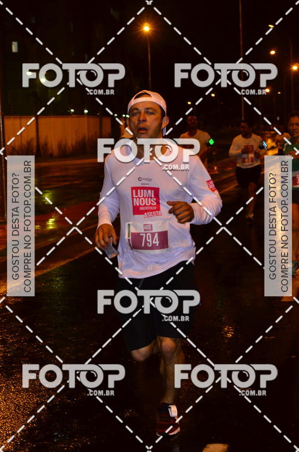 Buy your photos of the eventLuminous Run on Fotop