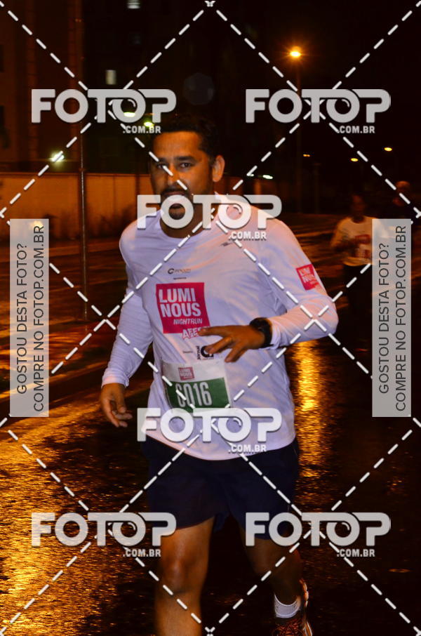 Buy your photos of the eventLuminous Run on Fotop