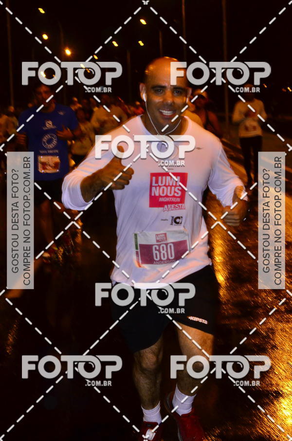 Buy your photos of the eventLuminous Run on Fotop