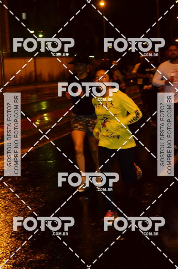 Buy your photos of the eventLuminous Run on Fotop