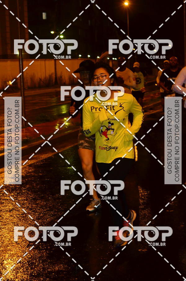 Buy your photos of the eventLuminous Run on Fotop