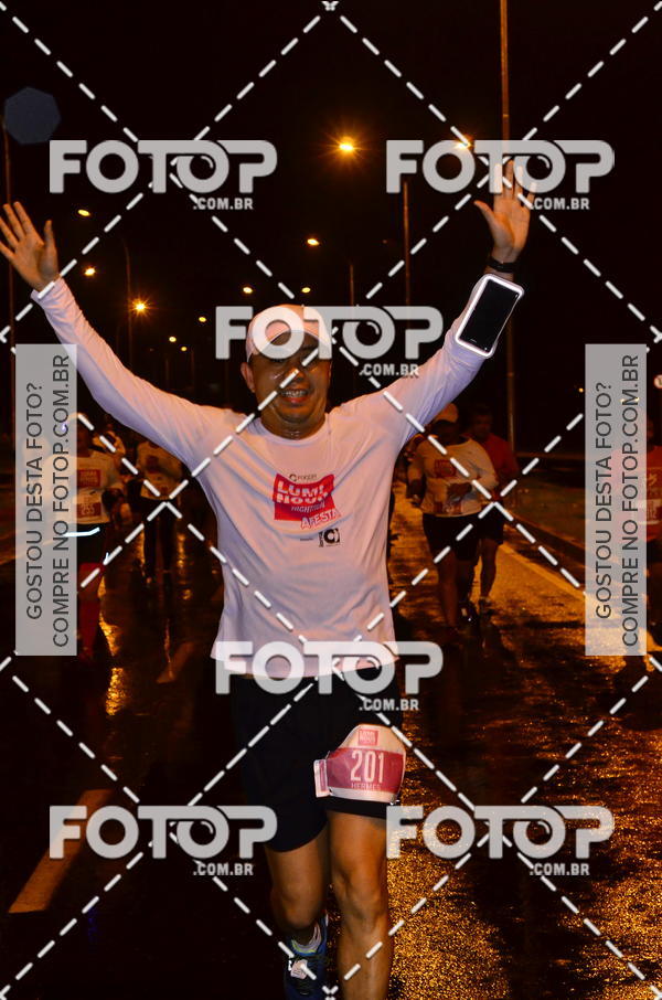 Buy your photos of the eventLuminous Run on Fotop
