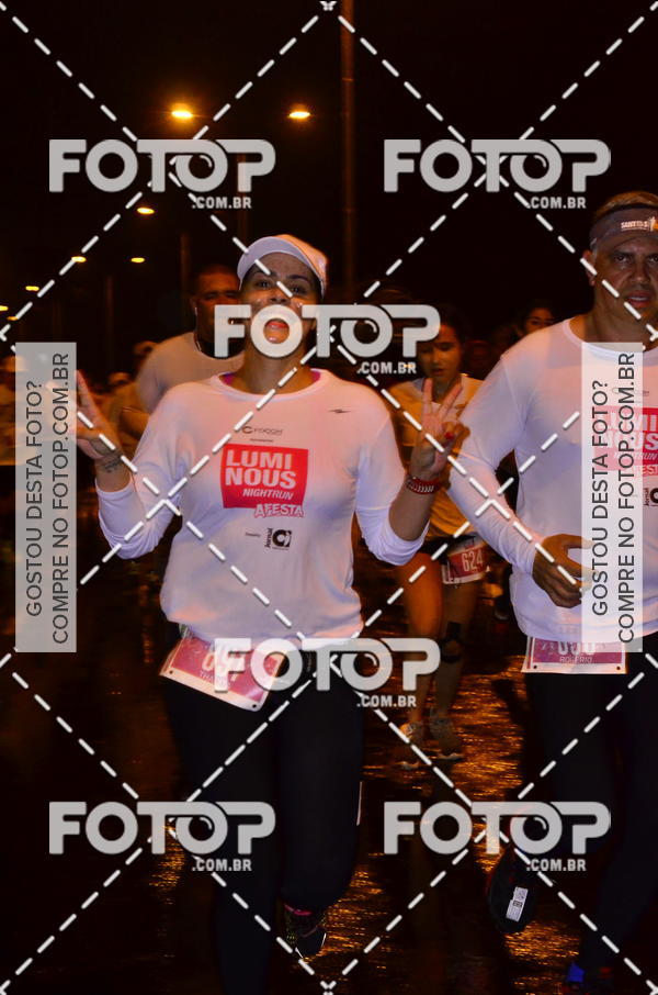 Buy your photos of the eventLuminous Run on Fotop