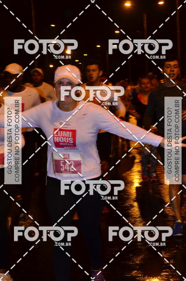 Buy your photos of the eventLuminous Run on Fotop