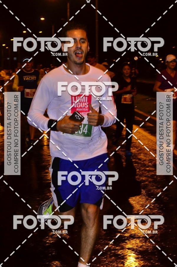 Buy your photos of the eventLuminous Run on Fotop