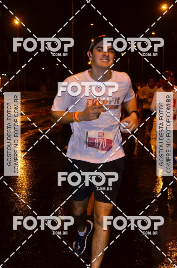 Buy your photos of the eventLuminous Run on Fotop