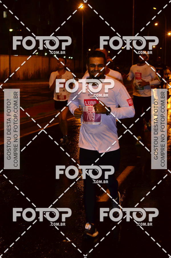 Buy your photos of the eventLuminous Run on Fotop