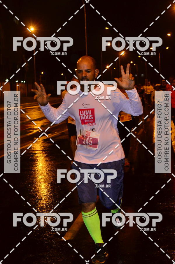 Buy your photos of the eventLuminous Run on Fotop